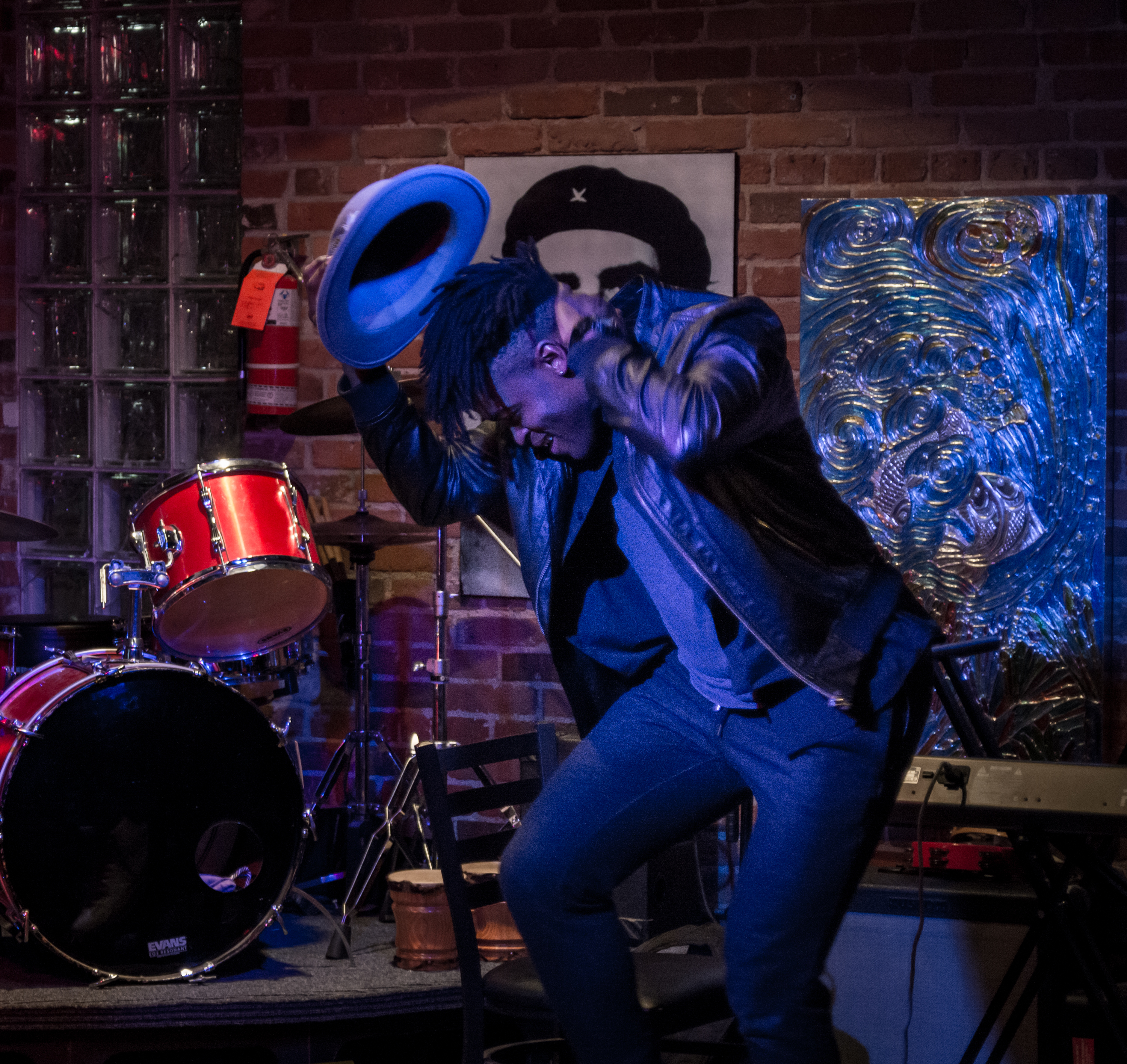 Naked Cyber Cafe Inside